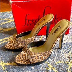 Leopard print Frederick’s of Hollywood 4” Mules